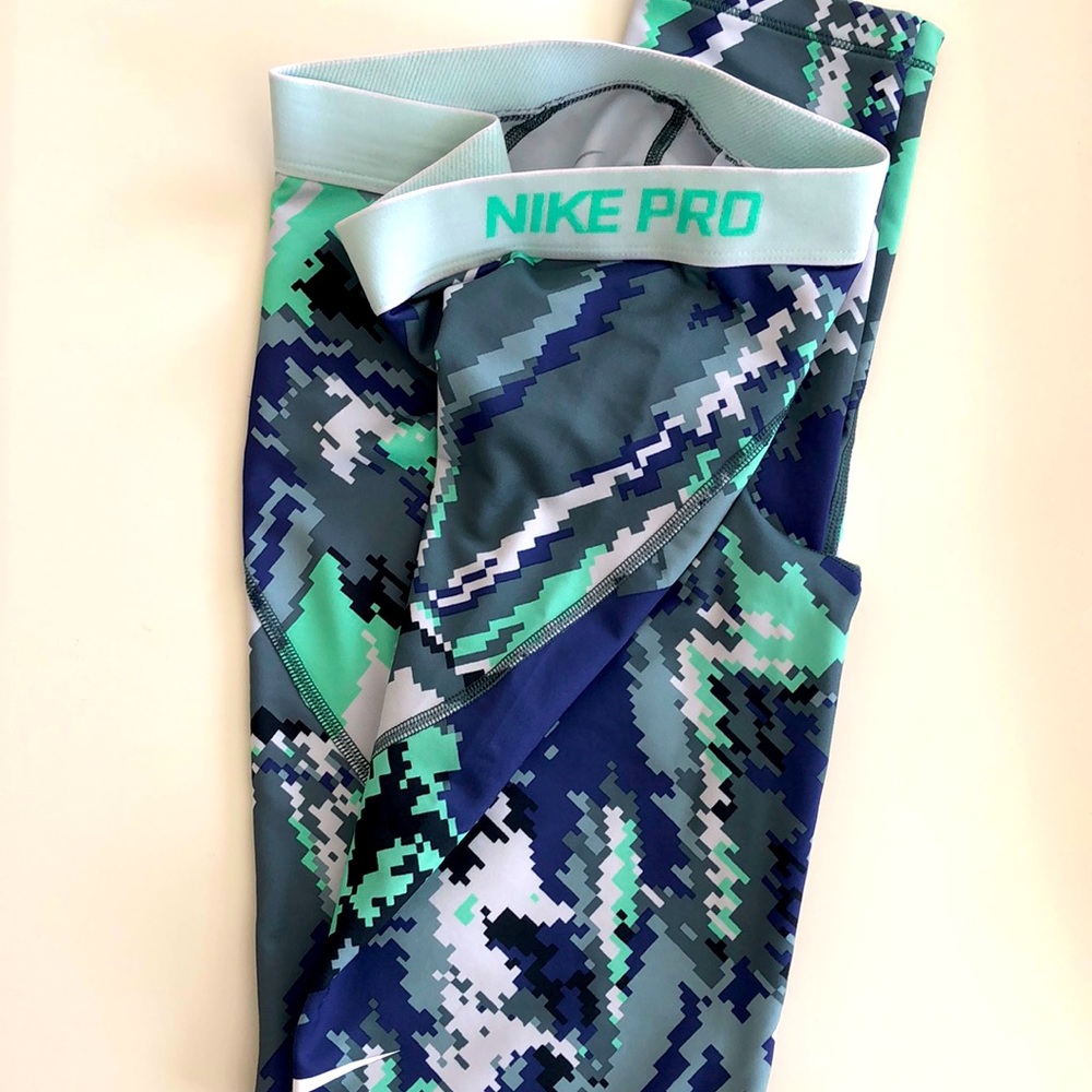 Nike Pro Hyperwarm Training Tights